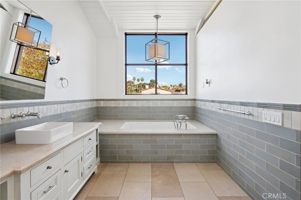 MLS #SB25270396 image #31