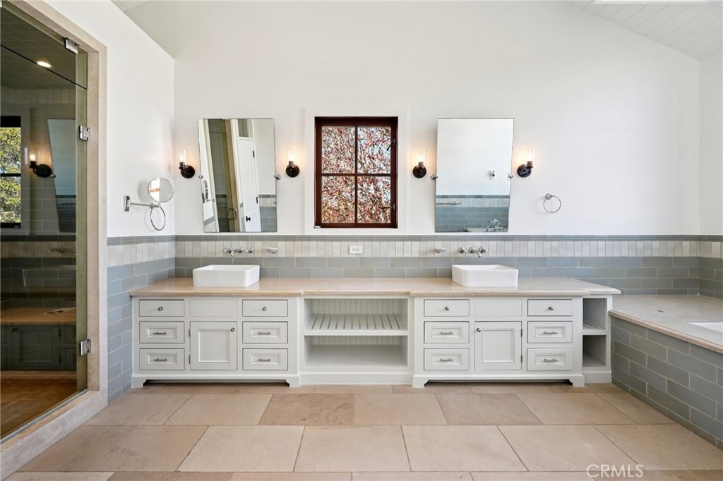 MLS #SB25270396 image #32