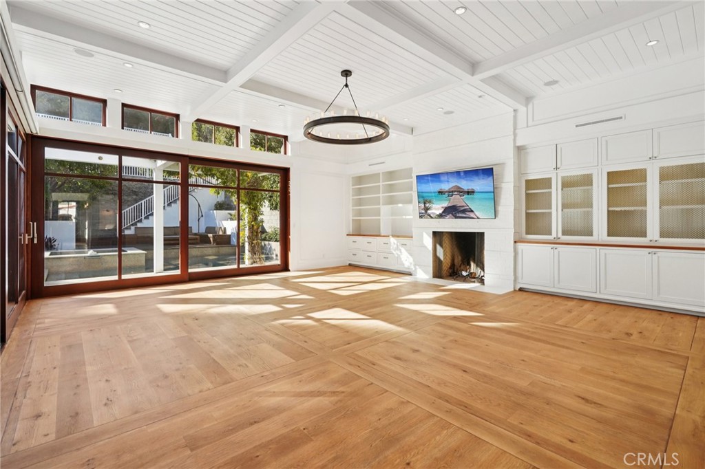 MLS #SB25270396 image #4