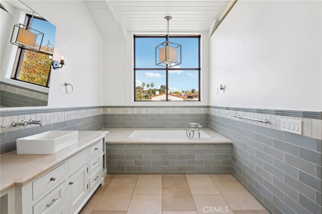 MLS #SB25270396 image #30