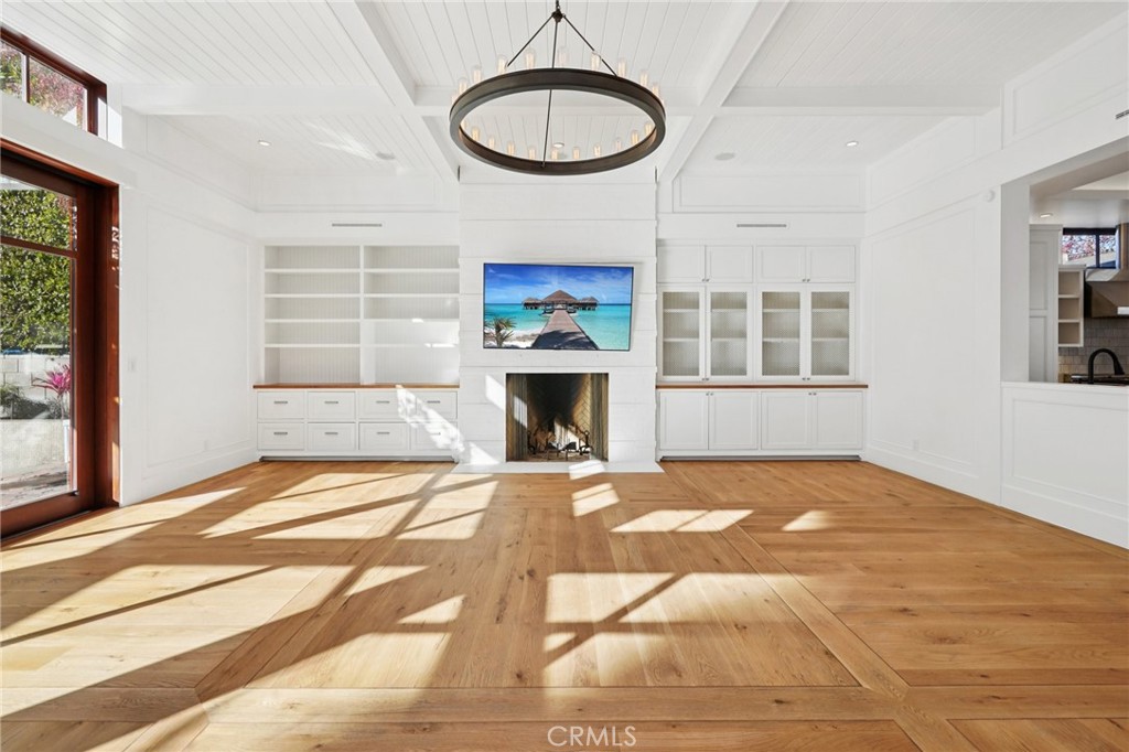 MLS #SB25270396 image #9