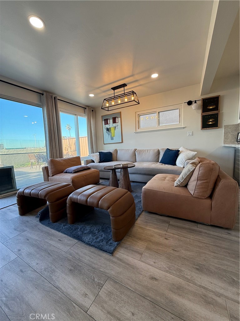 MLS #SB25270580 image #3