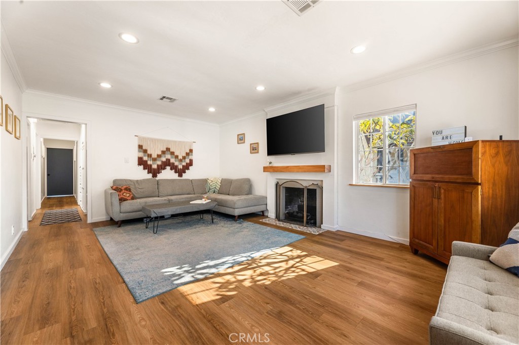 MLS #SB25270901 image #5