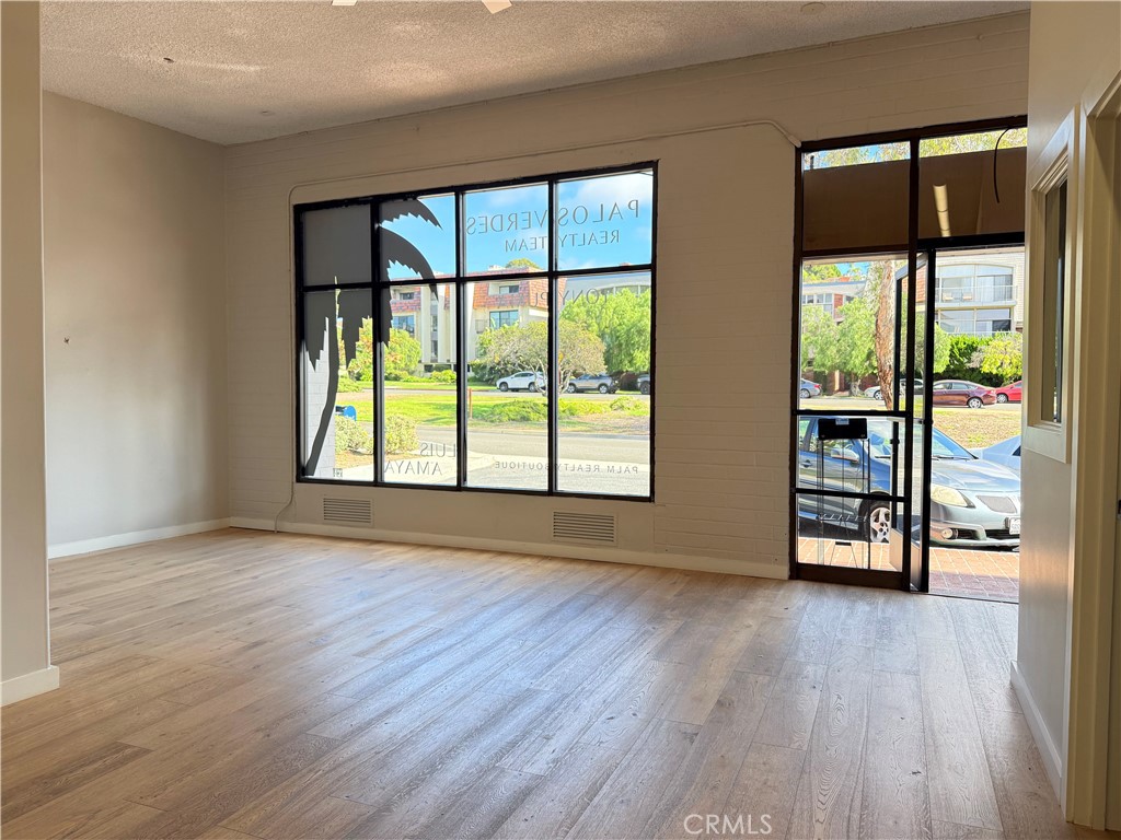 MLS #SB25271040 image #2