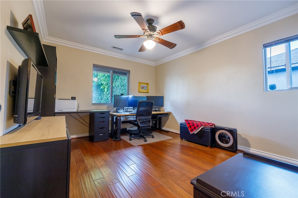 MLS #SB25271437 image #10