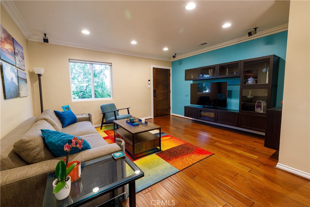 MLS #SB25271437 image #2