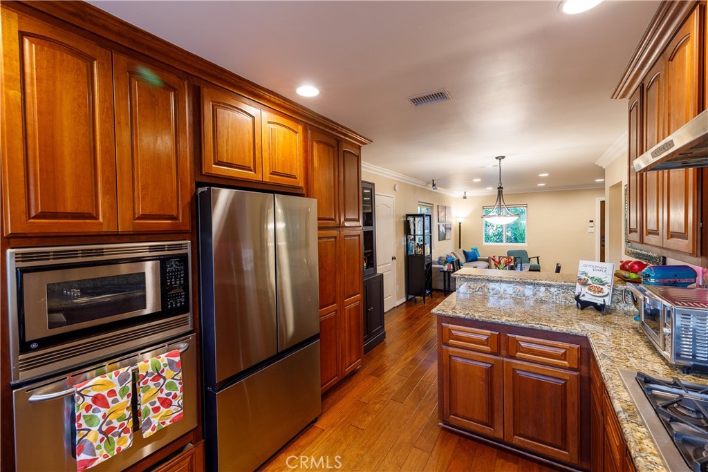 MLS #SB25271437 image #5