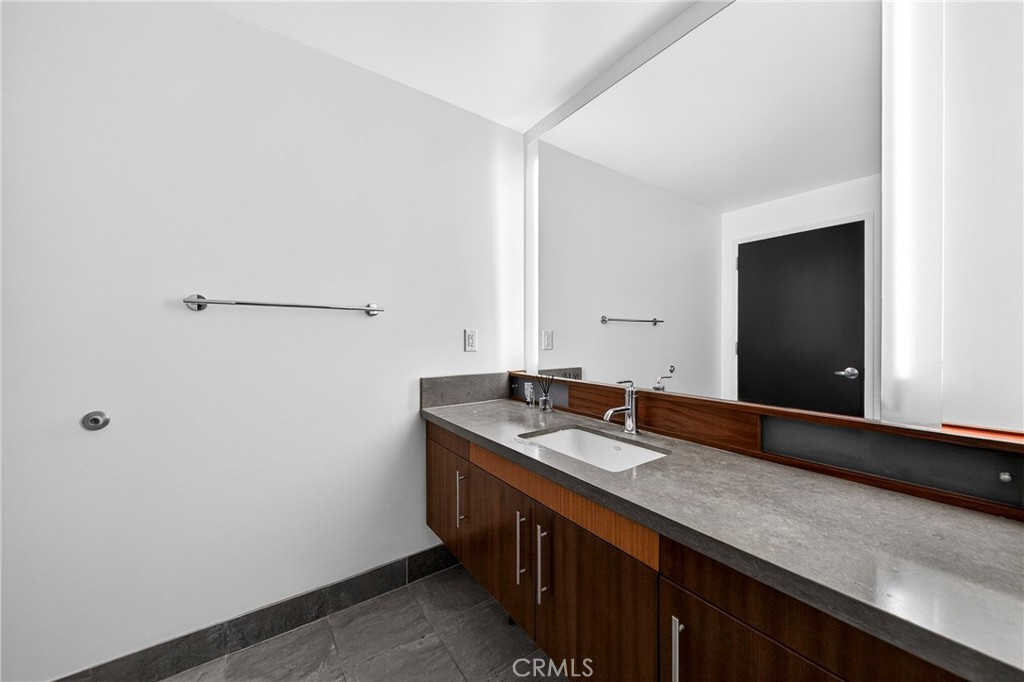 MLS #SB25271633 image #8