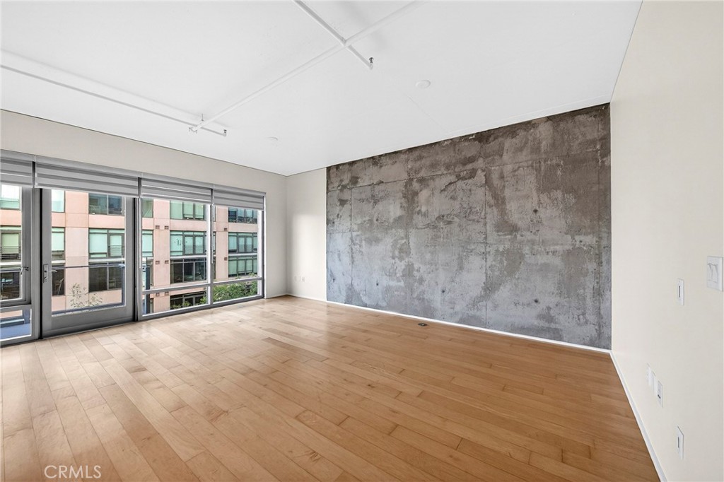 MLS #SB25271633 image #9