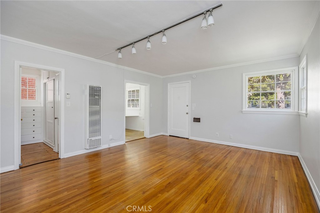 MLS #SB25271785 image #8