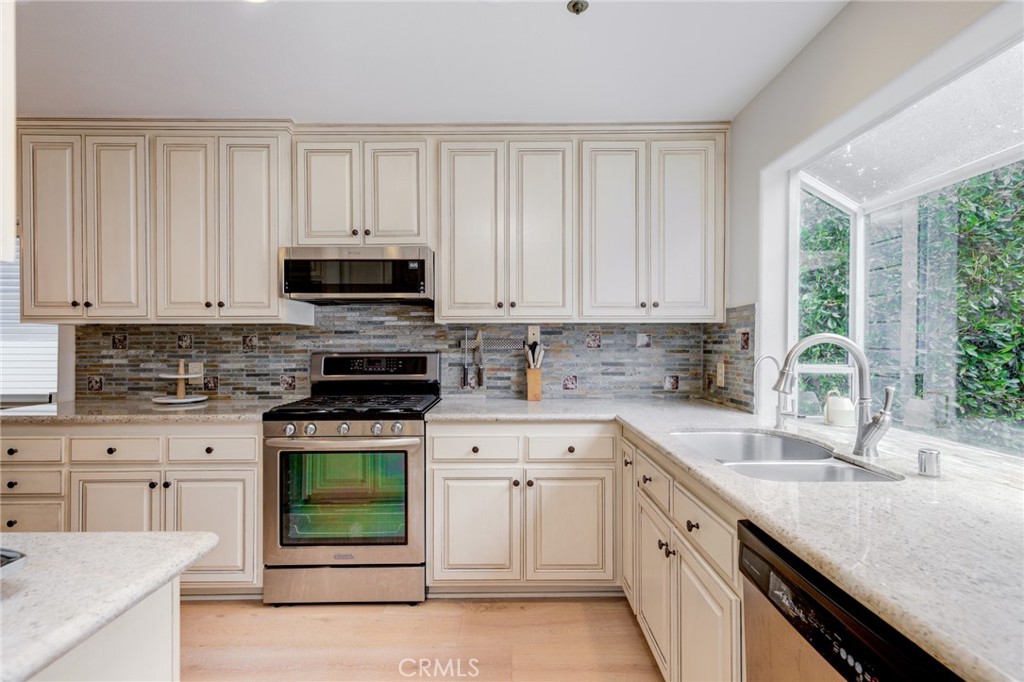 MLS #SB25272858 image #14