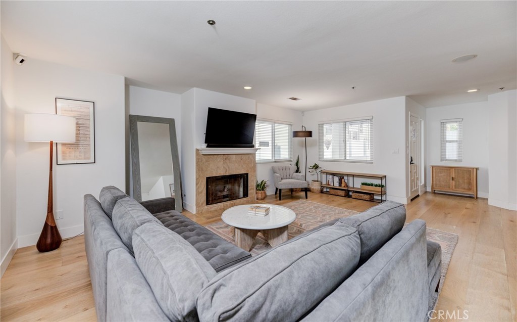 MLS #SB25272858 image #4