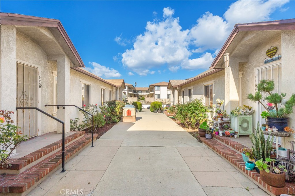 MLS #SB25272938 image #2