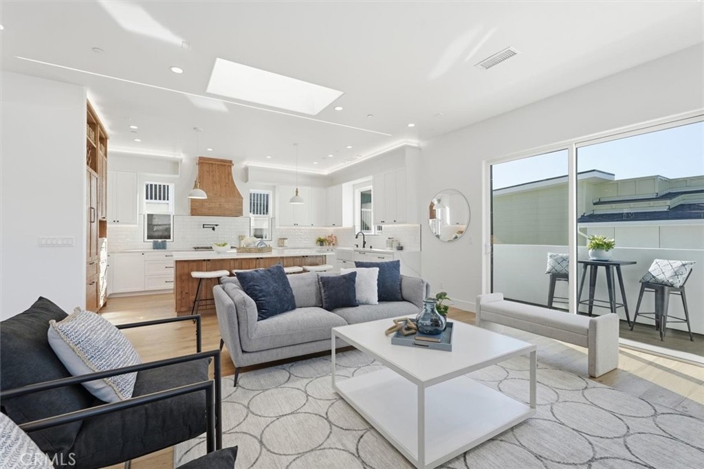 MLS #SB25272985 image #10