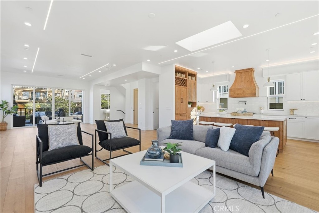 MLS #SB25272985 image #11