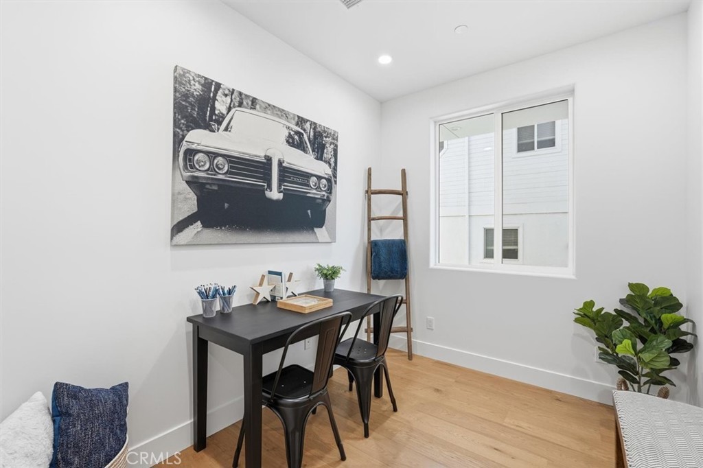 MLS #SB25272985 image #22