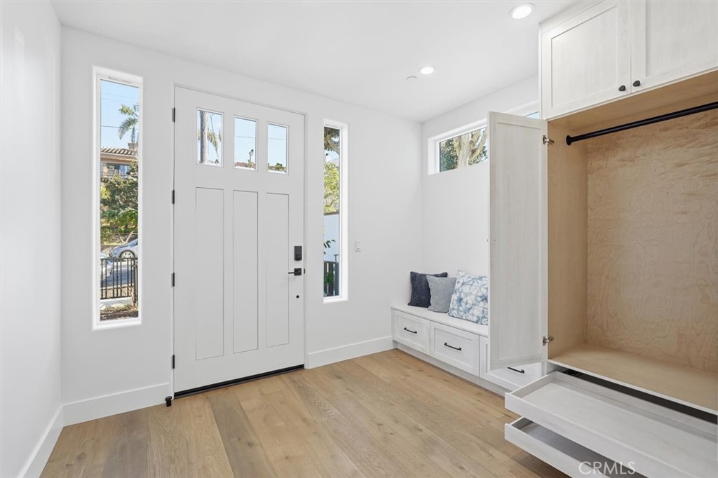 MLS #SB25272985 image #4