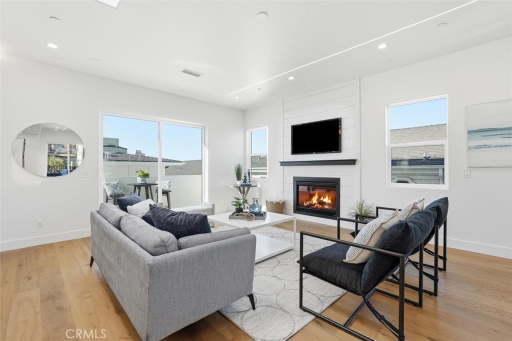 MLS #SB25272985 image #8