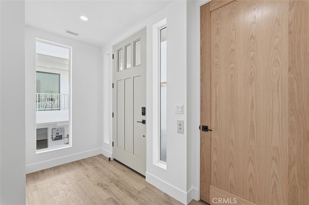 MLS #SB25273043 image #2