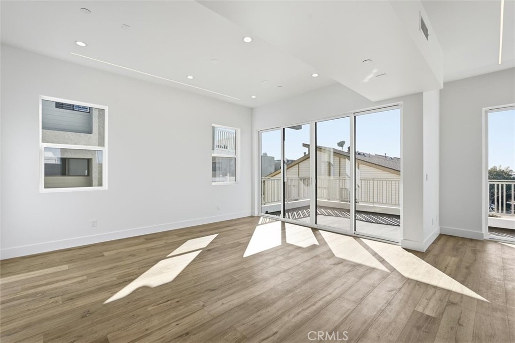 MLS #SB25273043 image #6