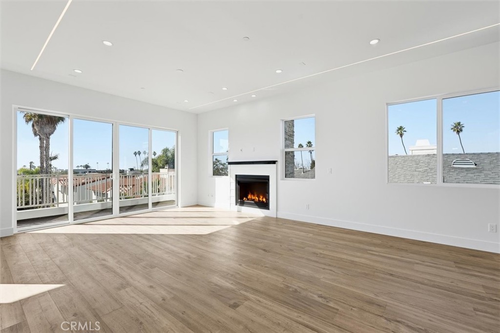 MLS #SB25273043 image #9