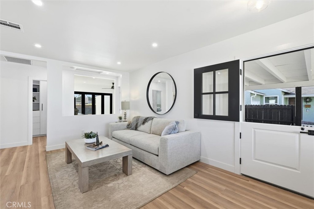 MLS #SB25273643 image #2