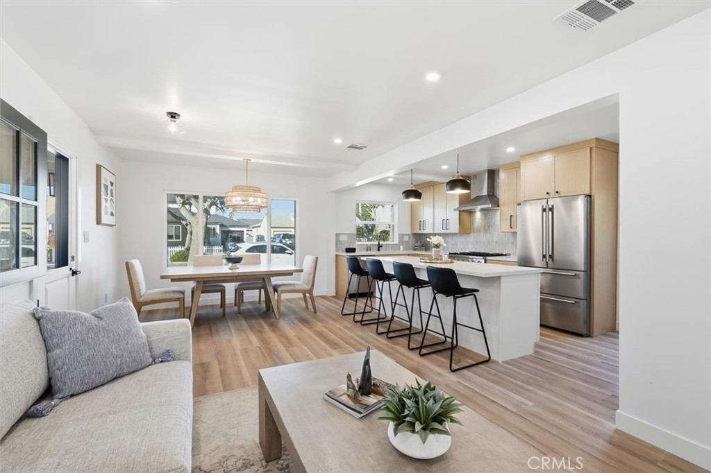 MLS #SB25273643 image #9