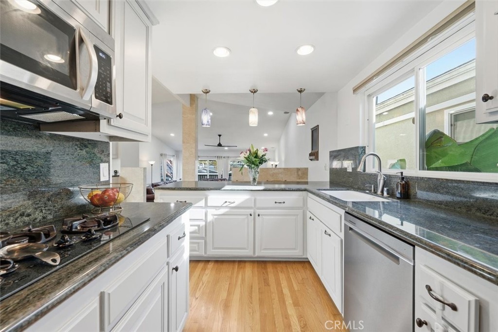 MLS #SB25273659 image #9