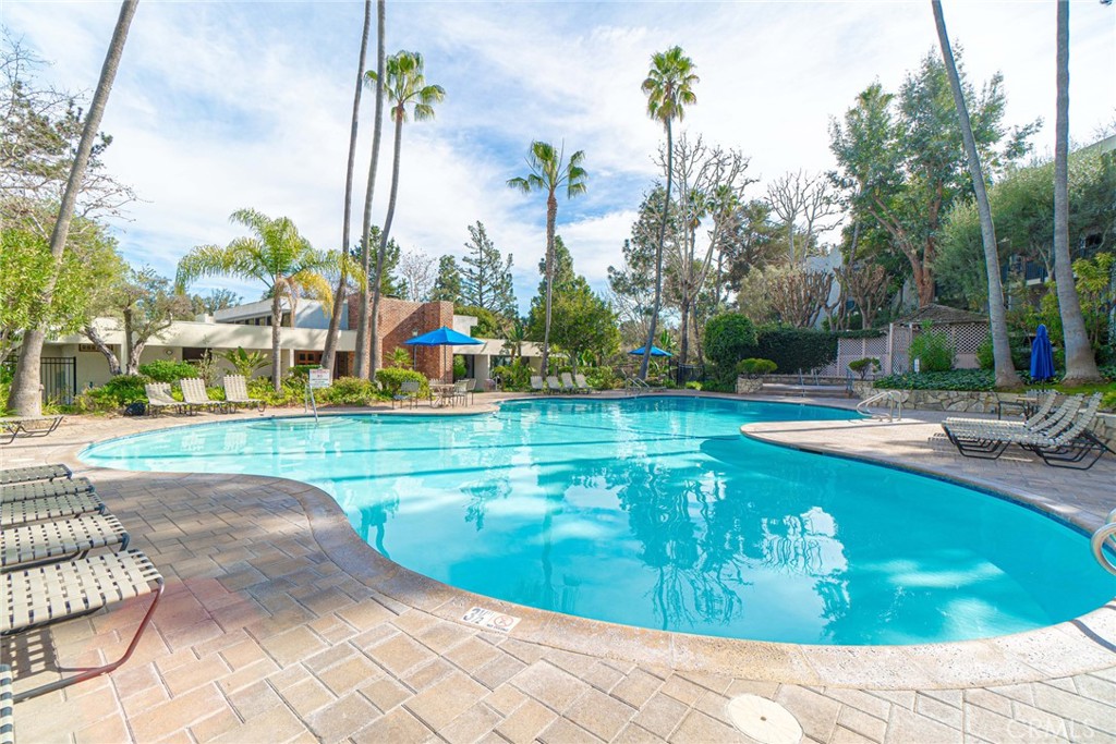 MLS #SB25273860 image #0