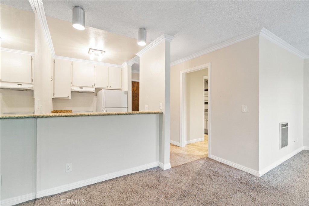 MLS #SB25273860 image #1