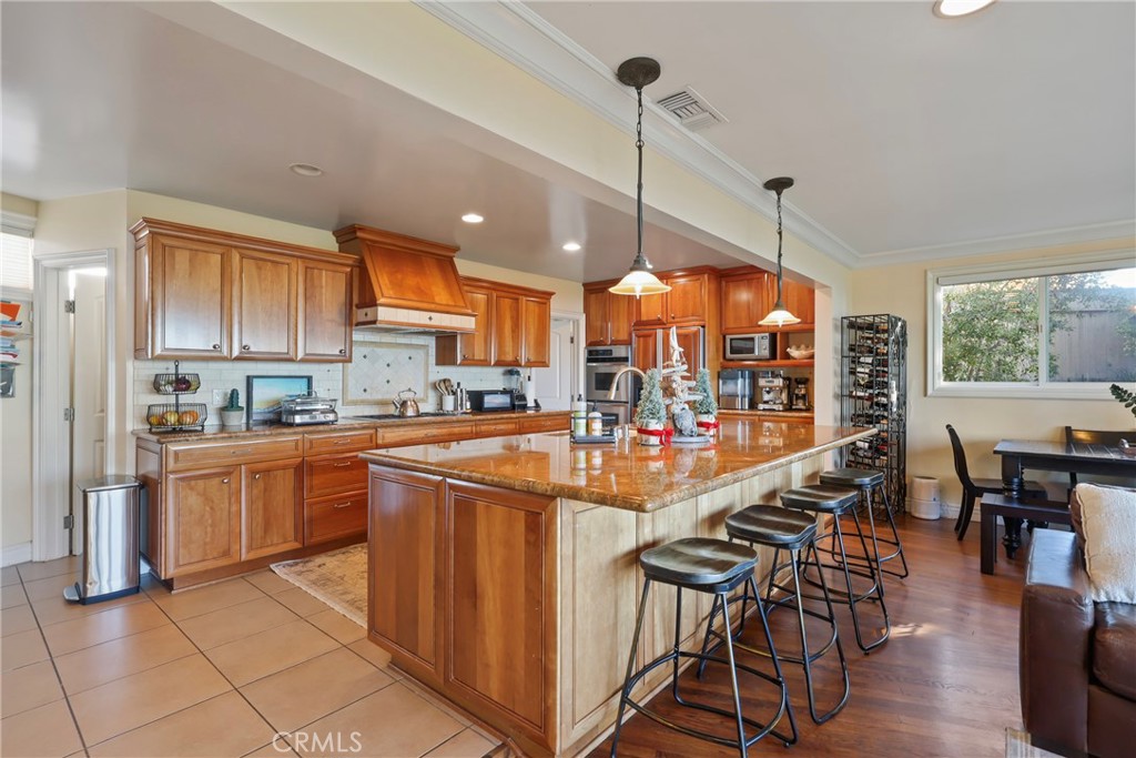 MLS #SB25273910 image #11