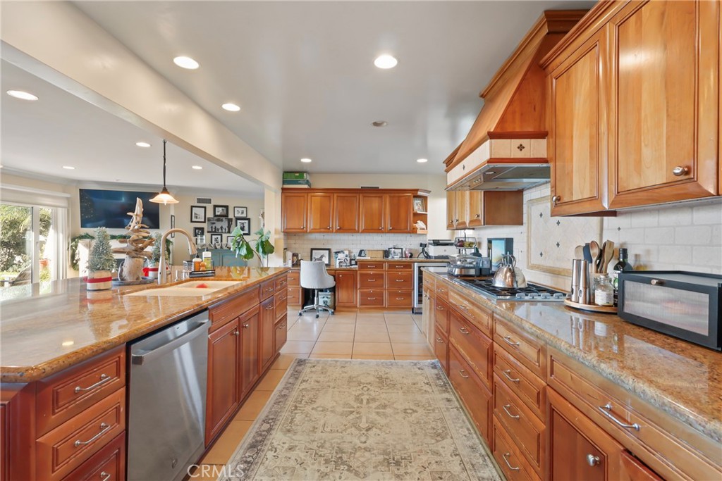 MLS #SB25273910 image #13