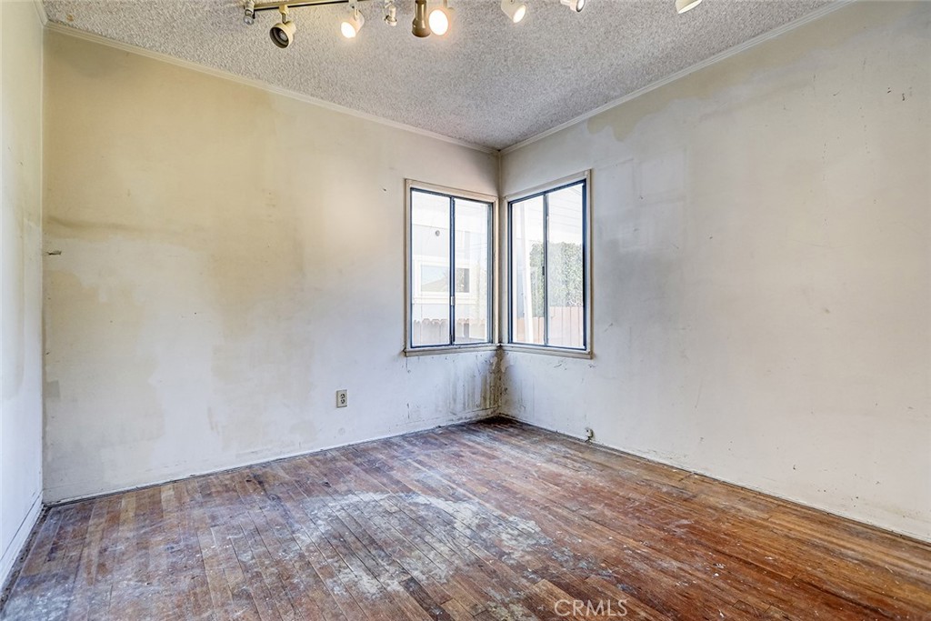 MLS #SB25274160 image #11