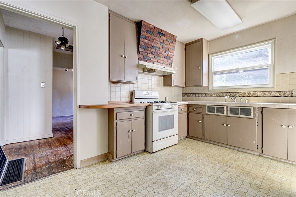 MLS #SB25274160 image #22