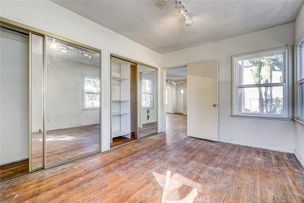 MLS #SB25274160 image #9