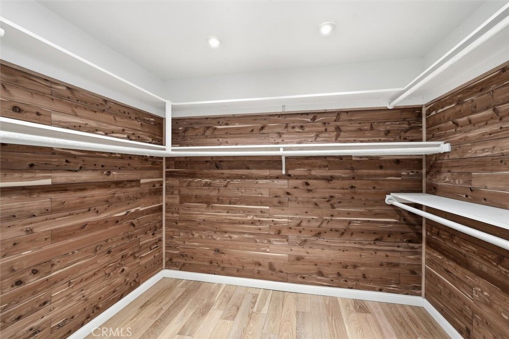 MLS #SB25274517 image #9