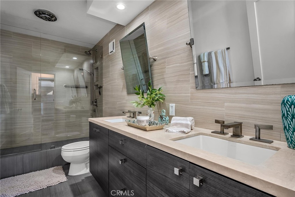 MLS #SB25228478 image #9