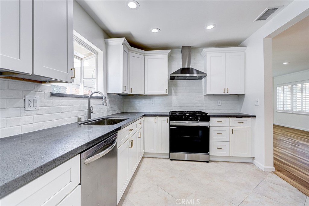 MLS #SB25274757 image #14