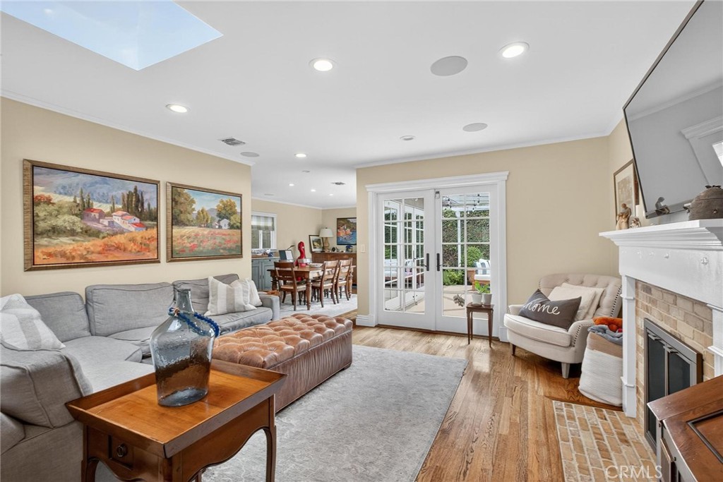 MLS #SB25275193 image #1