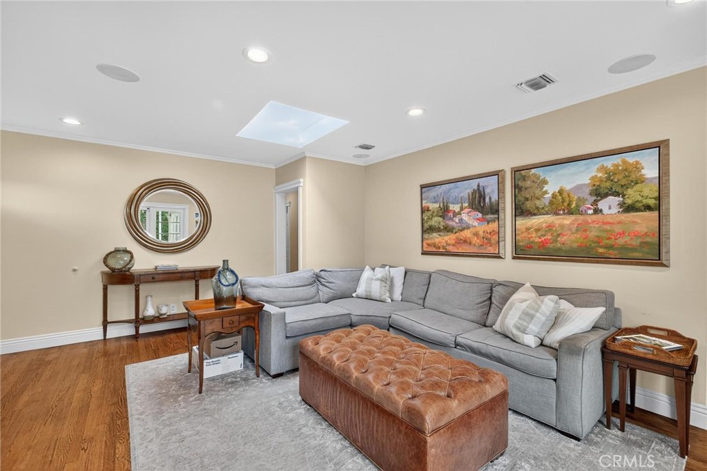 MLS #SB25275193 image #5