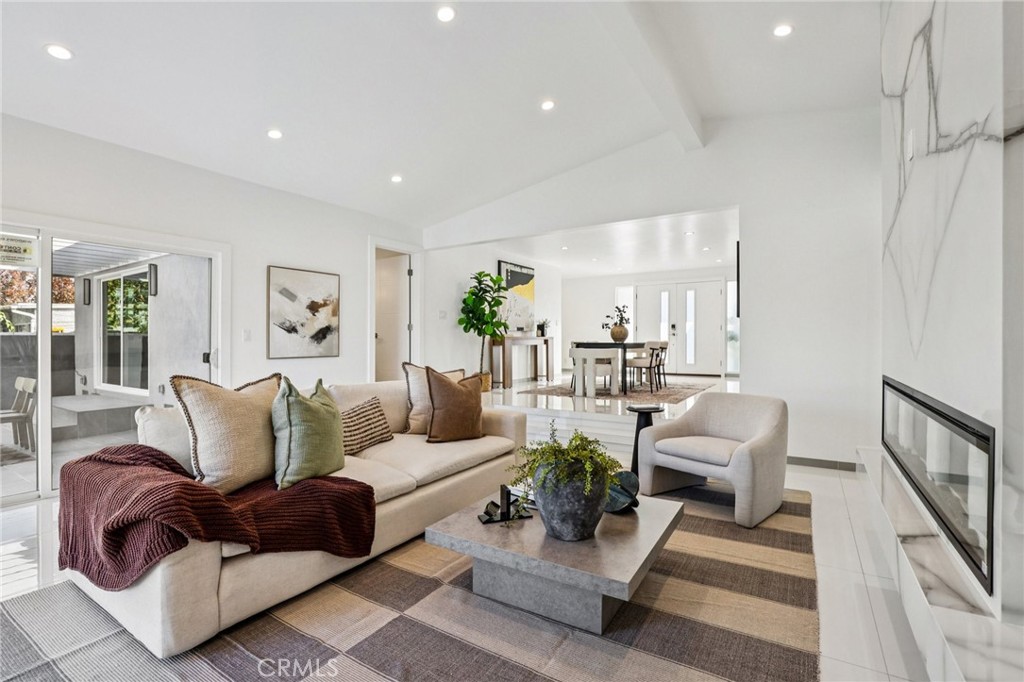 MLS #SB25275198 image #1