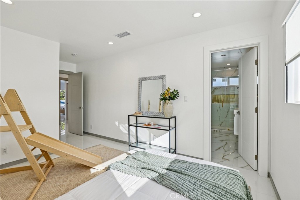 MLS #SB25275198 image #17