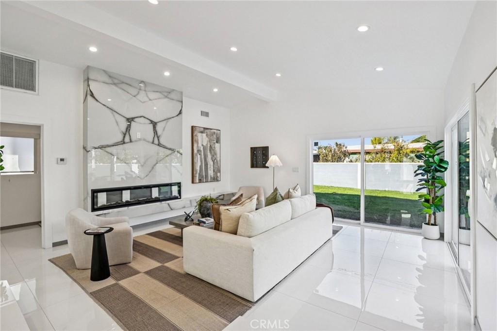 MLS #SB25275198 image #2