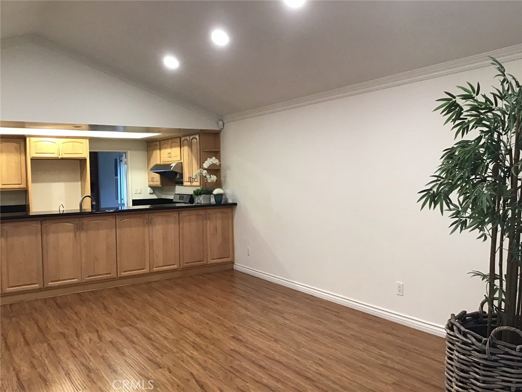 MLS #SB25275513 image #10