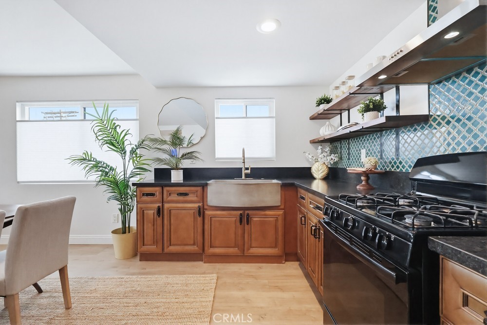 MLS #SB25275544 image #8