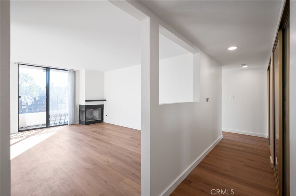 MLS #SB25275771 image #5