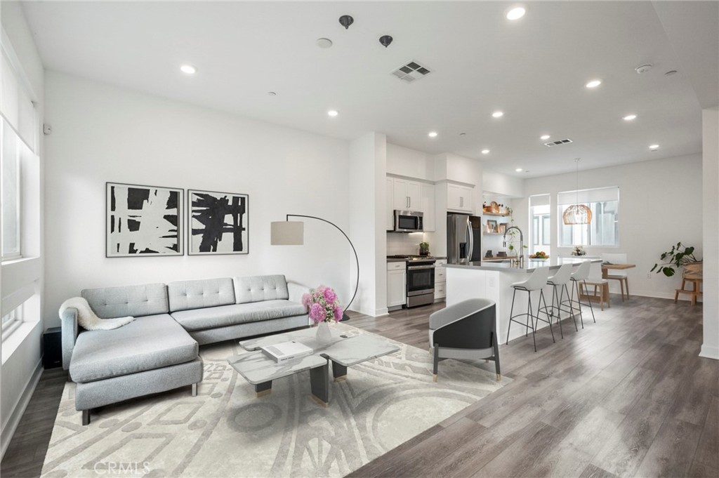 MLS #SB25275854 image #8