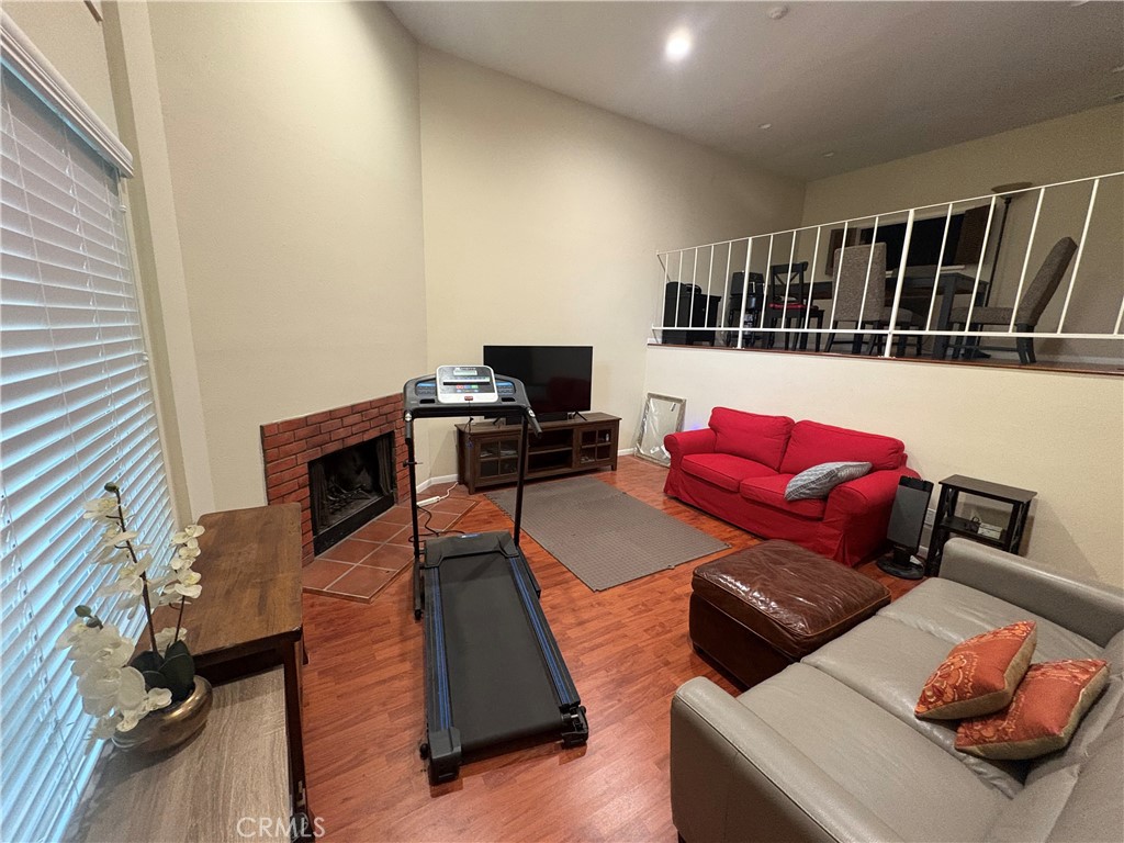 MLS #SB25275963 image #2