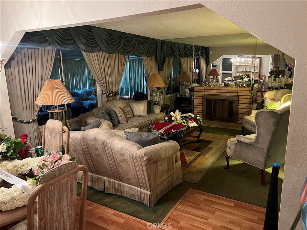 MLS #SB25276302 image #3