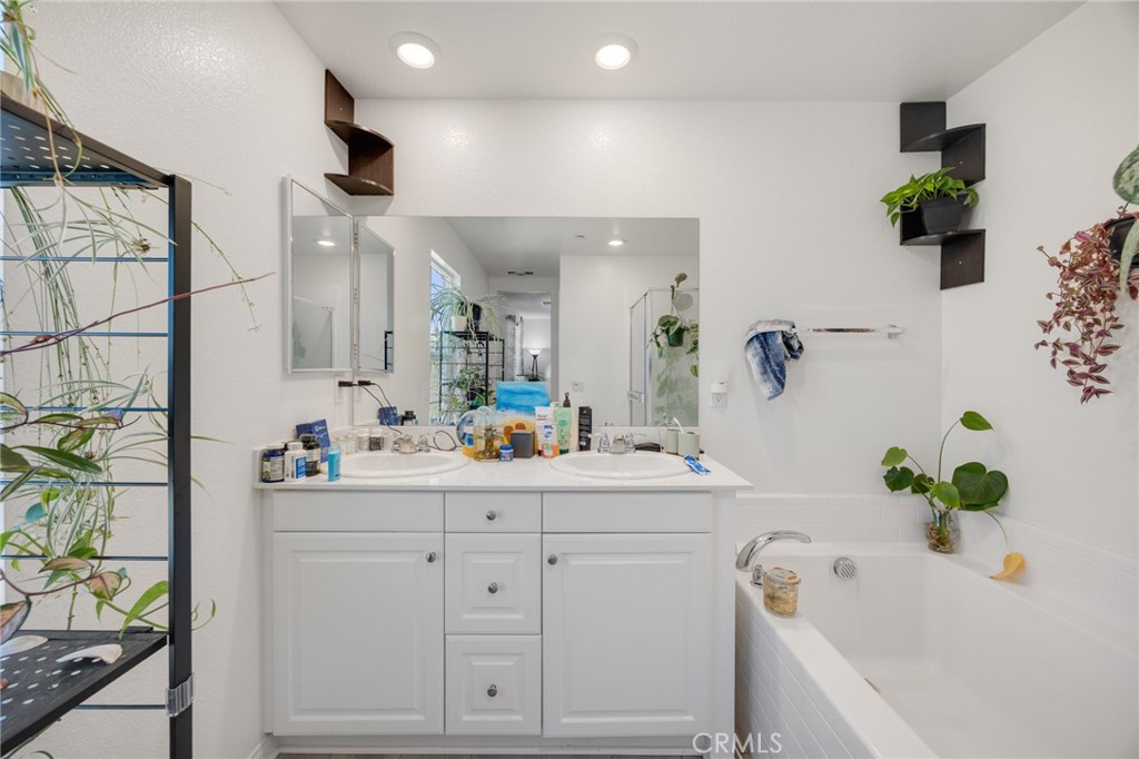 MLS #SB25276472 image #12